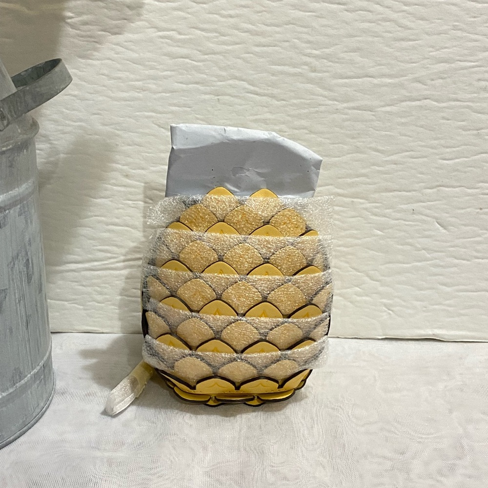 Kate Spade pineapple novelty coin purse